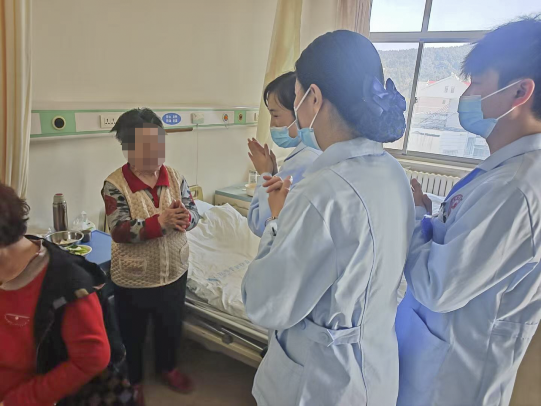 济南南郊医院英雄山院区：一碗长寿面，温暖两颗心
